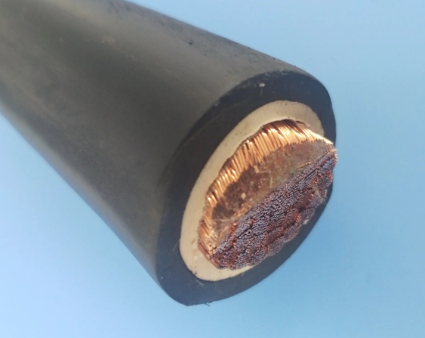 五種常見的導(dǎo)致橡套電纜出現(xiàn)外觀缺陷的原因是什么.jpg 五種常見的導(dǎo)致橡套電纜出現(xiàn)外觀缺陷的原因是什么.jpg